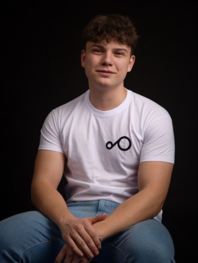 Tričko s malým logem