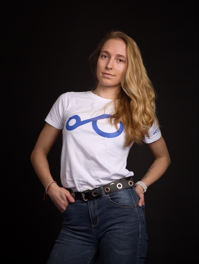 Tričko s velkým logem